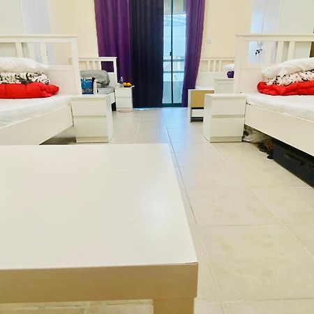 Nash Guest House Females Only Dubaj Kültér fotó