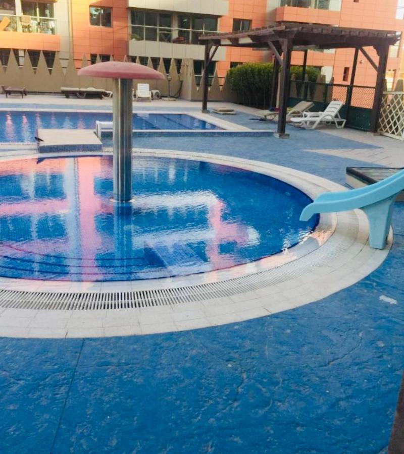 Nash Guest House Females Only Dubaj Kültér fotó