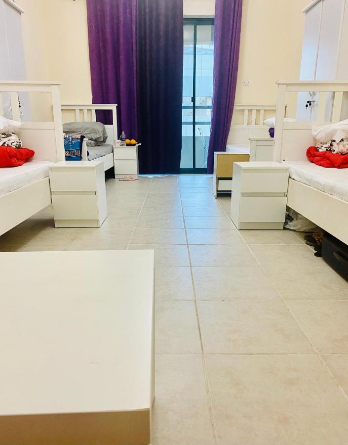 Nash Guest House Females Only Dubaj Kültér fotó