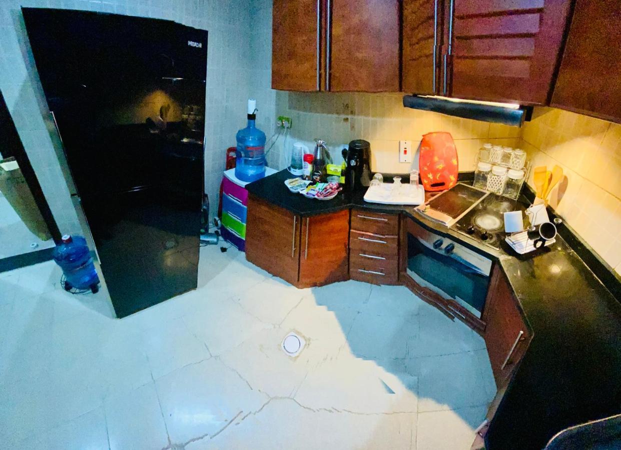 Nash Guest House Females Only Dubaj Kültér fotó