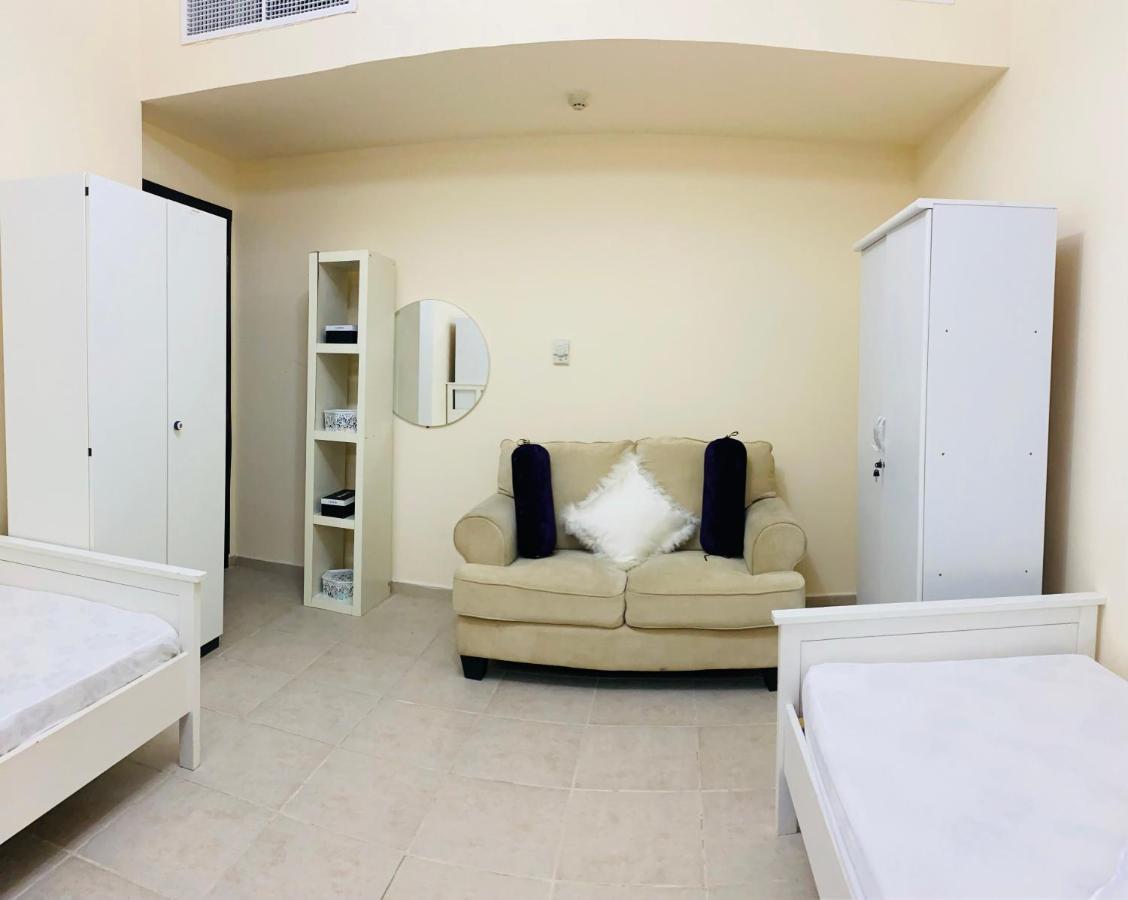 Nash Guest House Females Only Dubaj Kültér fotó