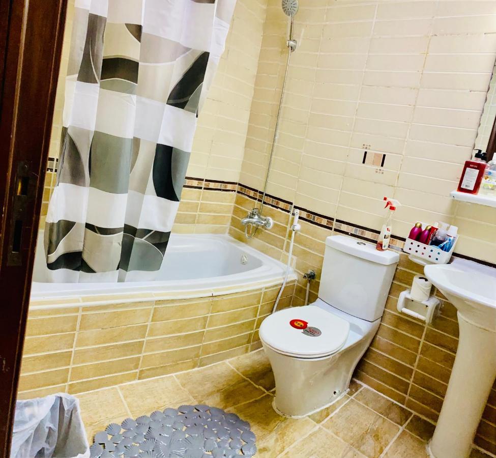 Nash Guest House Females Only Dubaj Kültér fotó
