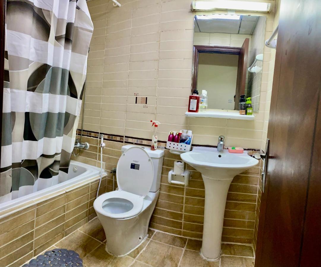 Nash Guest House Females Only Dubaj Kültér fotó